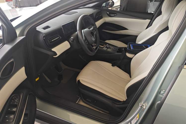 Used BYD Seal 06 New Energy 2024 DM-i 120KM Prestige Model Left Front Seat