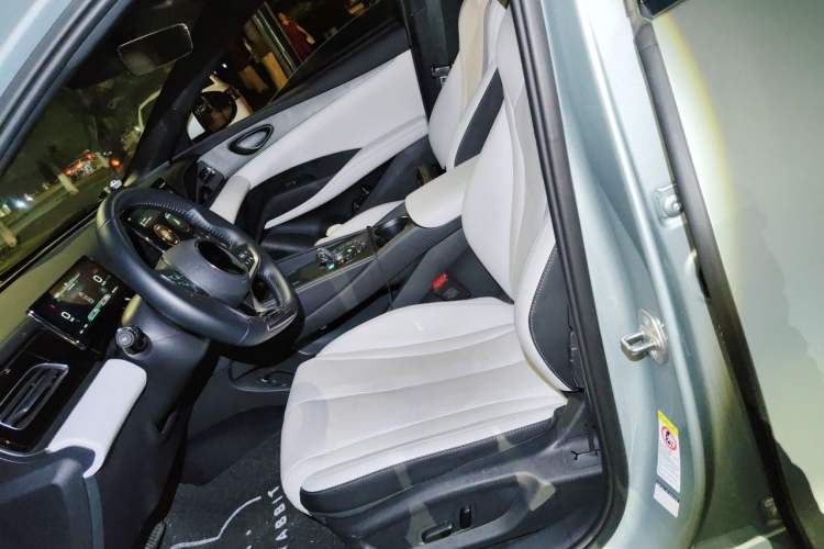 Used BYD Seal 06 New Energy 2024 DM-i 120KM Luxury Model Left Front Seat