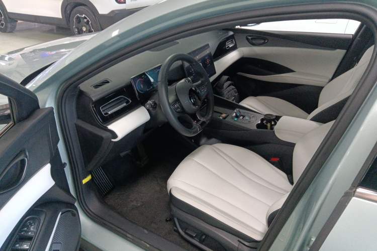 Used BYD Seal 06 New Energy 2024 DM-i 120KM Prestige Model Left Front Seat