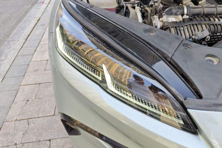 Used BYD Seal 06 New Energy 2024 DM-i 80KM Luxury Model Right Front Headlight