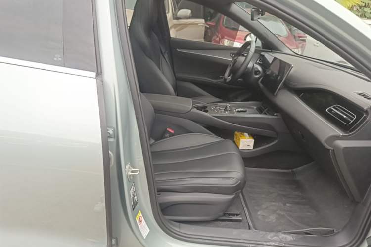 Used BYD Seal 06 New Energy 2024 DM-i 120KM Prestige Model Right Front Seat