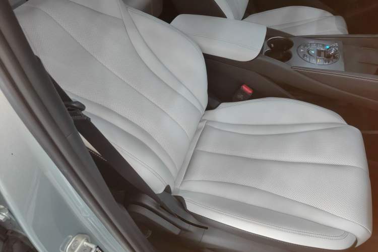 Used BYD Seal 06 New Energy 2024 DM-i 120KM Prestige Model Right Front Seat
