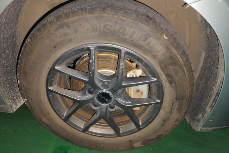 Used BYD Seal 06 New Energy 2024 DM-i 80KM Luxury Model Right Front Wheel Hub