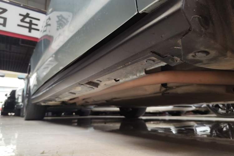 Used BYD Seal 06 New Energy 2024 DM-i 120KM Prestige Model Right Side Sill