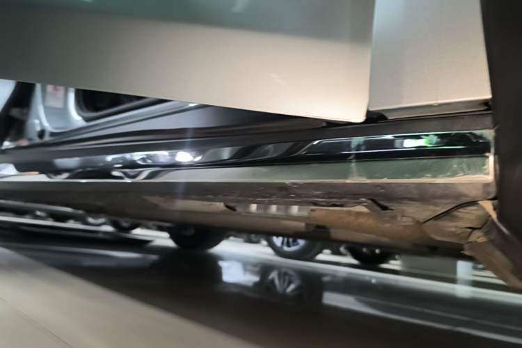 Used BYD Seal 06 New Energy 2024 DM-i 120KM Prestige Model Right Side Sill