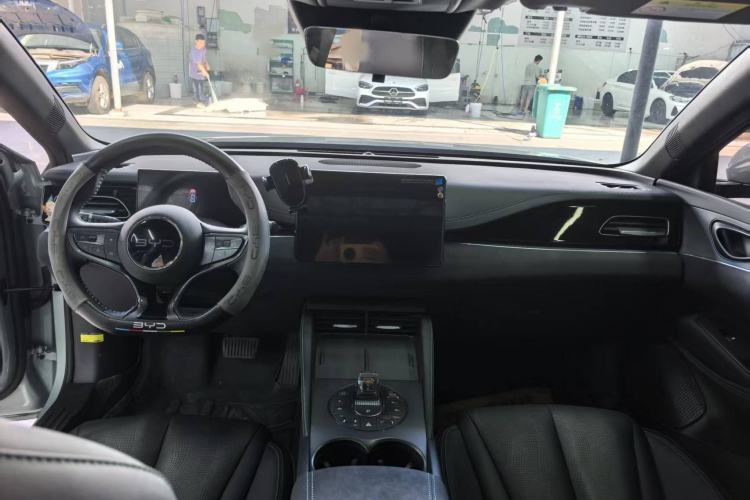Used BYD Seal 06 New Energy 2024 DM-i 120KM Luxury Model Steering Wheel