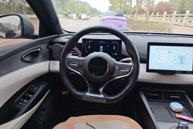 Used BYD Seal 06 New Energy 2024 DM-i 80KM Luxury Model Steering Wheel