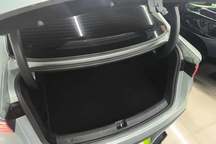 Used BYD Seal 06 New Energy 2024 DM-i 120KM Prestige Model Trunk