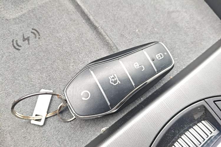 Used BYD Seal 06 New Energy 2024 DM-i 120KM Flagship Model Vehicle Key
