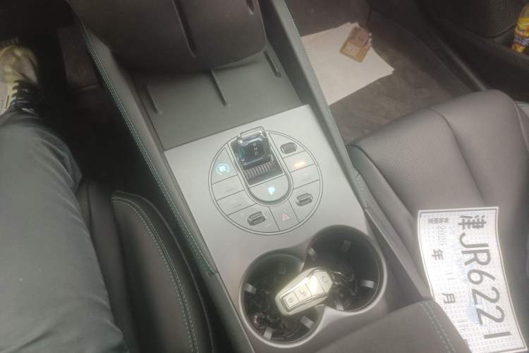 Used BYD Seal 06 New Energy 2024 DM-i 80KM Prestige Model Gear Lever
