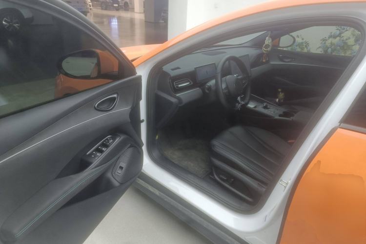 Used BYD Seal 06 New Energy 2024 DM-i 80KM Prestige Model Interior 3