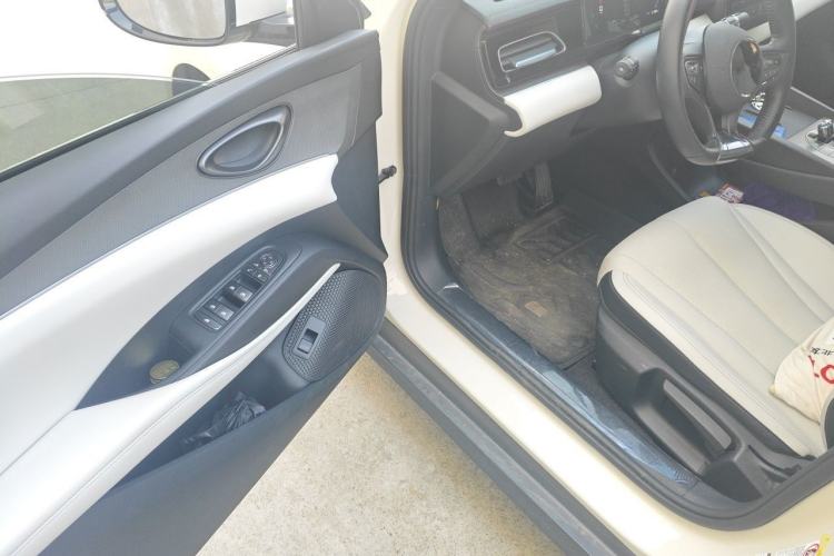 Used BYD Seal 06 New Energy 2024 DM-i 80KM Luxury Model Driver Seat