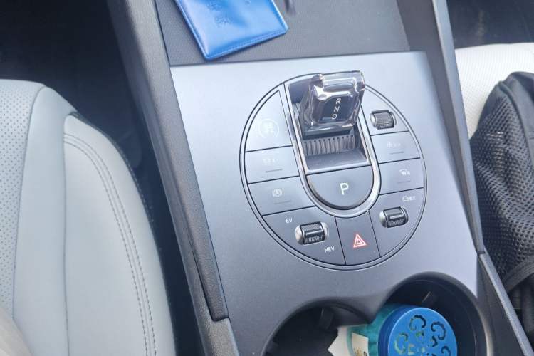Used BYD Seal 06 New Energy 2024 DM-i 80KM Luxury Model Gear Lever