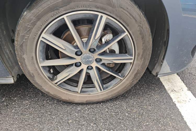 Used BYD Seal 06 New Energy 2024 DM-i 80KM Prestige Model Right Front Wheel Hub