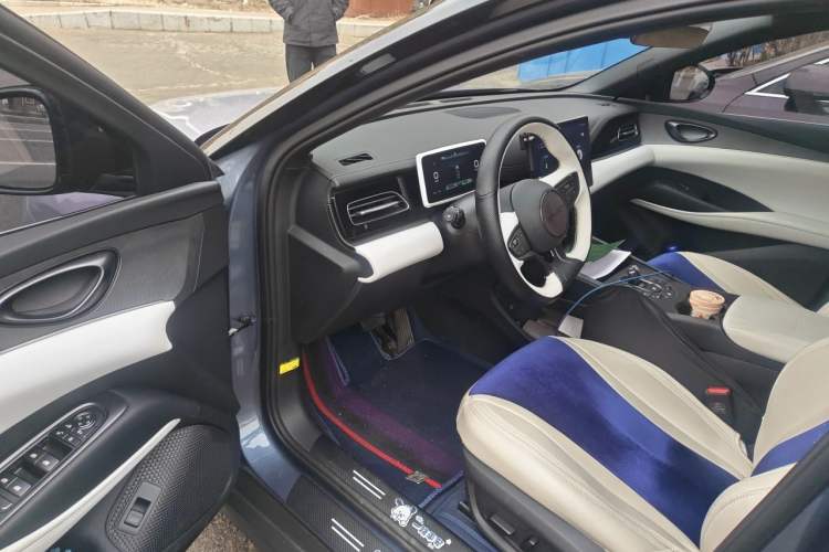 Used BYD Seal 06 New Energy 2024 DM-i 80KM Prestige Model Interior 3