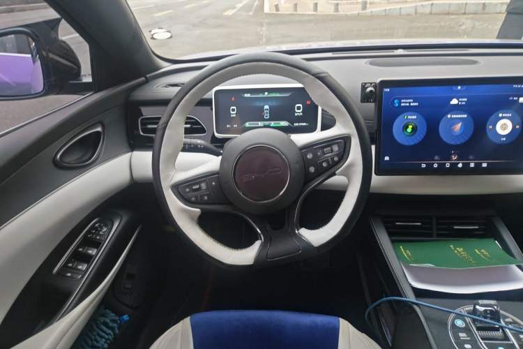 Used BYD Seal 06 New Energy 2024 DM-i 80KM Prestige Model Steering Wheel