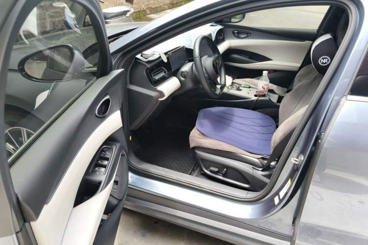 Used BYD Seal 06 New Energy 2024 DM-i 80KM Prestige Model Driver Seat