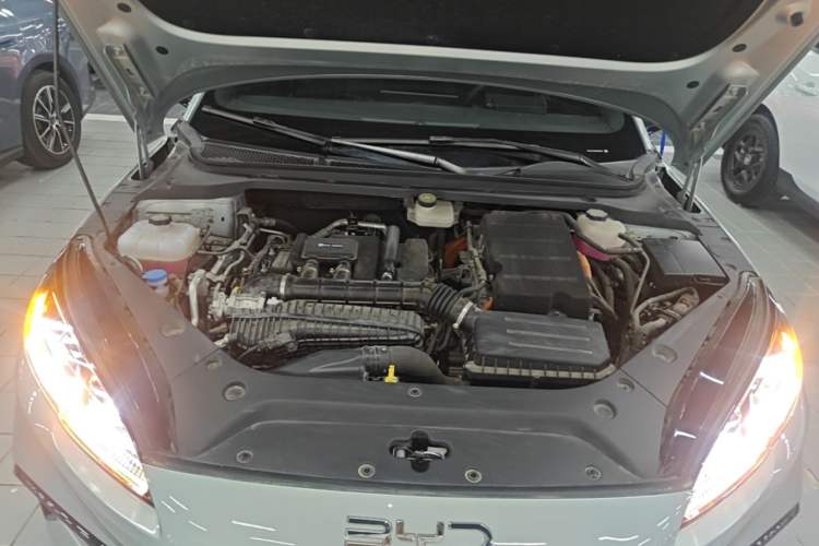 Used BYD Seal 06 New Energy 2024 DM-i 120KM Luxury Model Engine Bay