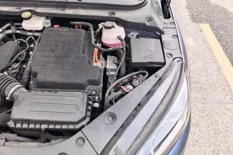 Used BYD Seal 06 New Energy 2024 DM-i 80KM Prestige Model Engine Bay Left