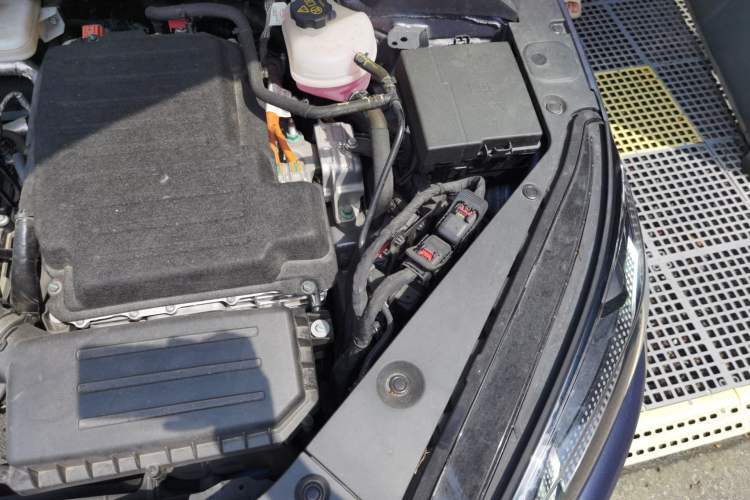 Used BYD Seal 06 New Energy 2024 DM-i 80KM Prestige Model Engine Bay Left