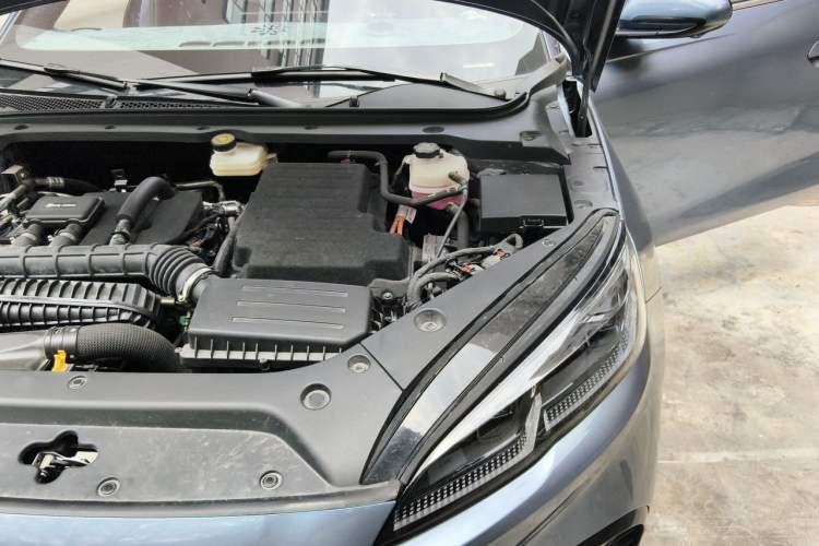Used BYD Seal 06 New Energy 2024 DM-i 80KM Prestige Model Engine Bay Left