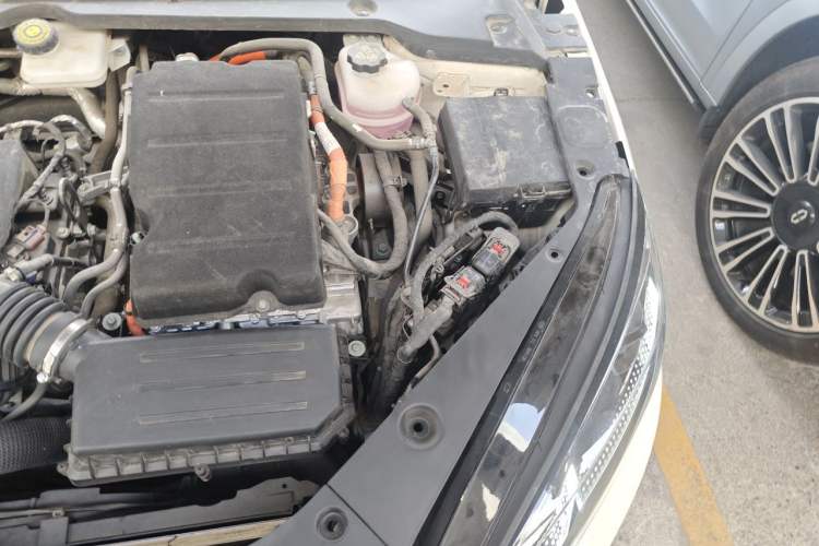 Used BYD Seal 06 New Energy 2024 DM-i 120KM Prestige Model Engine Bay Left