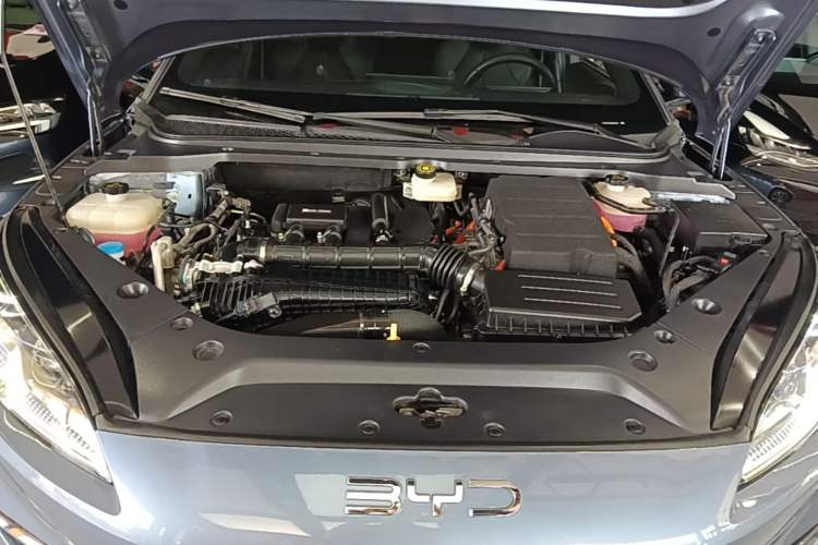 Used BYD Seal 06 New Energy 2024 DM-i 120KM Luxury Model Engine Bay