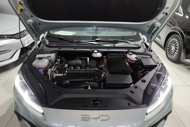 Used BYD Seal 06 New Energy 2024 DM-i 120KM Luxury Model Engine Bay