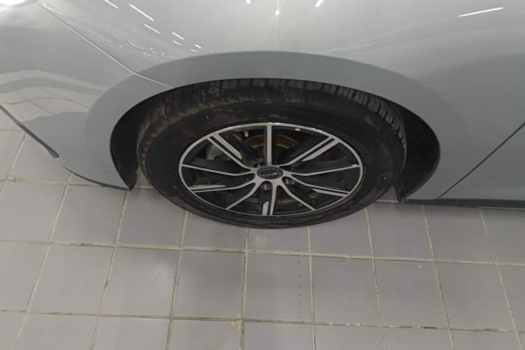 Used BYD Seal 06 New Energy 2024 DM-i 120KM Luxury Model Exterior 4