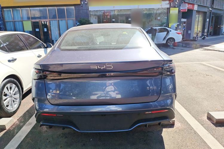 Used BYD Seal 06 New Energy 2024 DM-i 80KM Prestige Model Exterior 4
