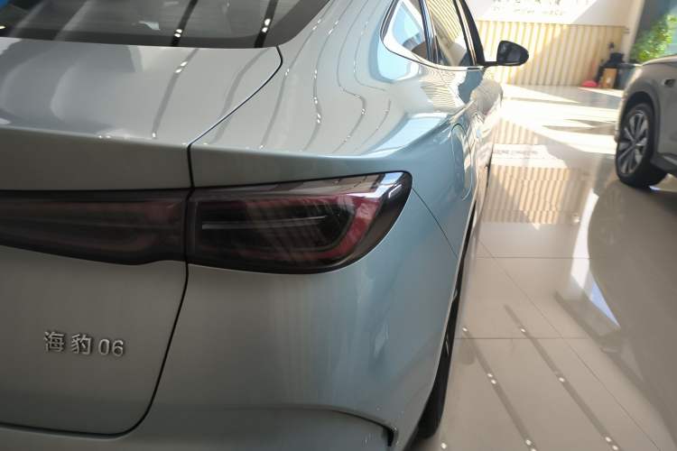 Used BYD Seal 06 New Energy 2024 DM-i 120KM Flagship Model Exterior 6