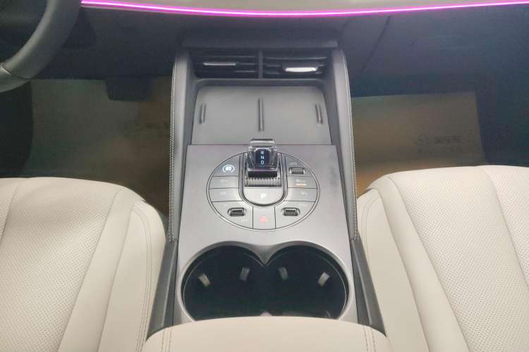 Used BYD Seal 06 New Energy 2024 DM-i 80KM Prestige Model Gear Lever