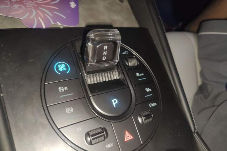 Used BYD Seal 06 New Energy 2024 DM-i 80KM Prestige Model Gear Lever