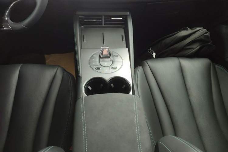 Used BYD Seal 06 New Energy 2024 DM-i 120KM Luxury Model Gear Lever