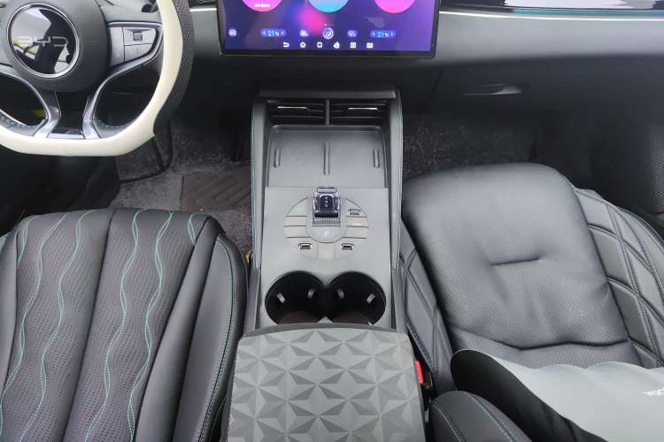 Used BYD Seal 06 New Energy 2024 DM-i 120KM Flagship Model Gear Lever