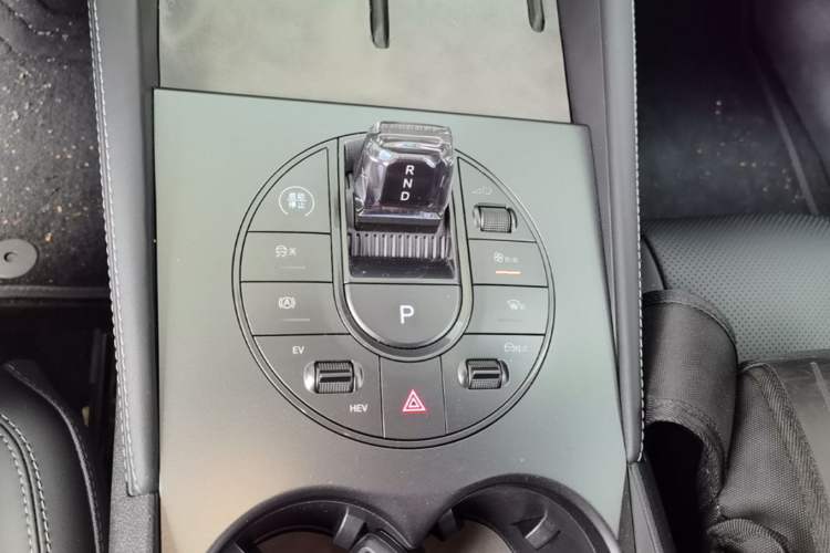 Used BYD Seal 06 New Energy 2024 DM-i 80KM Prestige Model Gear Lever