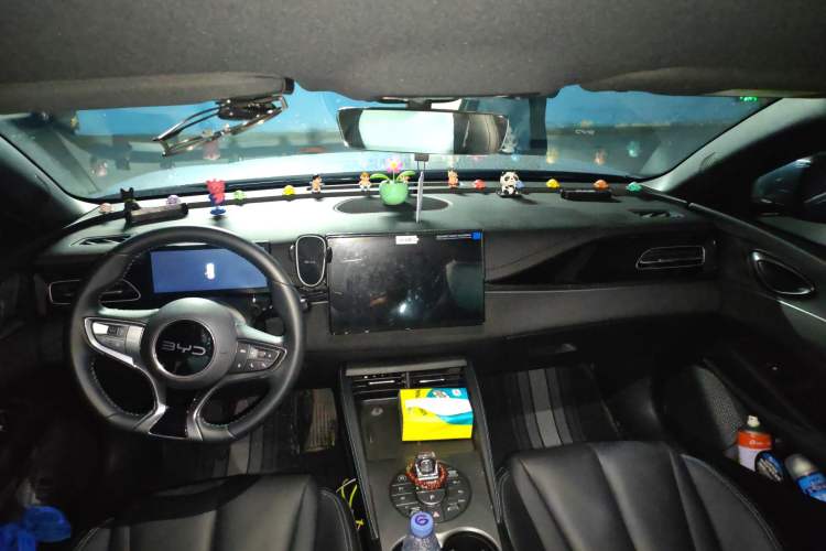 Used BYD Seal 06 New Energy 2024 DM-i 80KM Prestige Model Headliner