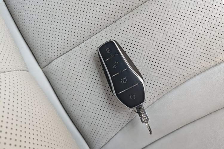 Used BYD Seal 06 New Energy 2024 DM-i 80KM Luxury Model Interior 1