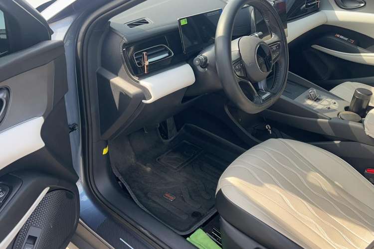 Used BYD Seal 06 New Energy 2024 DM-i 80KM Luxury Model Interior 2