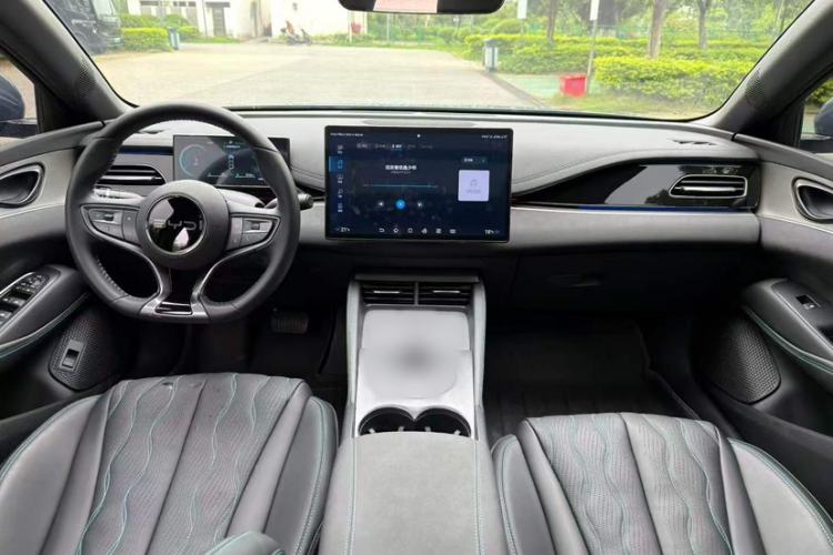 Used BYD Seal 06 New Energy 2024 DM-i 80KM Prestige Model Interior 3