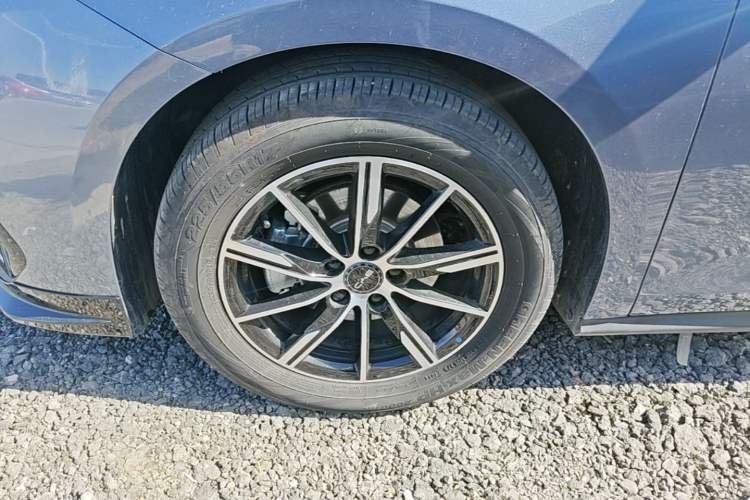 Used BYD Seal 06 New Energy 2024 DM-i 120KM Prestige Model Left Front Wheel Hub
