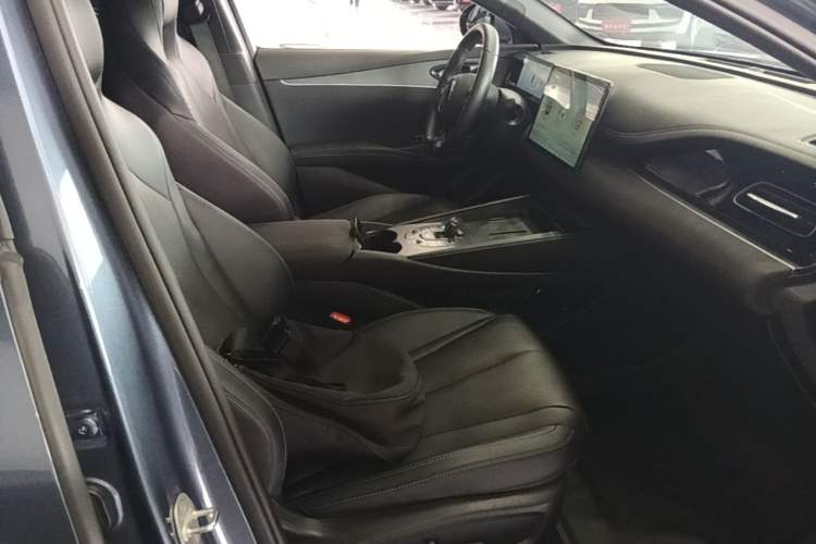 Used BYD Seal 06 New Energy 2024 DM-i 120KM Luxury Model Right Front Seat