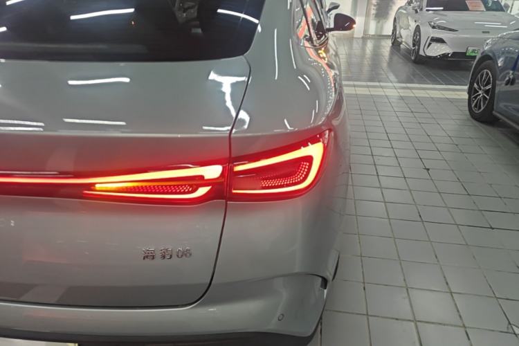 Used BYD Seal 06 New Energy 2024 DM-i 120KM Luxury Model Right Rear Taillight