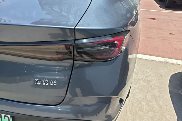 Used BYD Seal 06 New Energy 2024 DM-i 80KM Prestige Model Right Rear Taillight