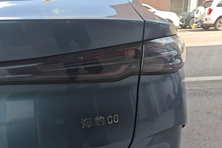 Used BYD Seal 06 New Energy 2024 DM-i 120KM Prestige Model Right Rear Taillight
