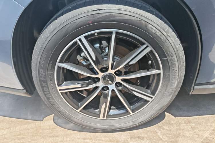Used BYD Seal 06 New Energy 2024 DM-i 80KM Prestige Model Right Rear Wheel Hub