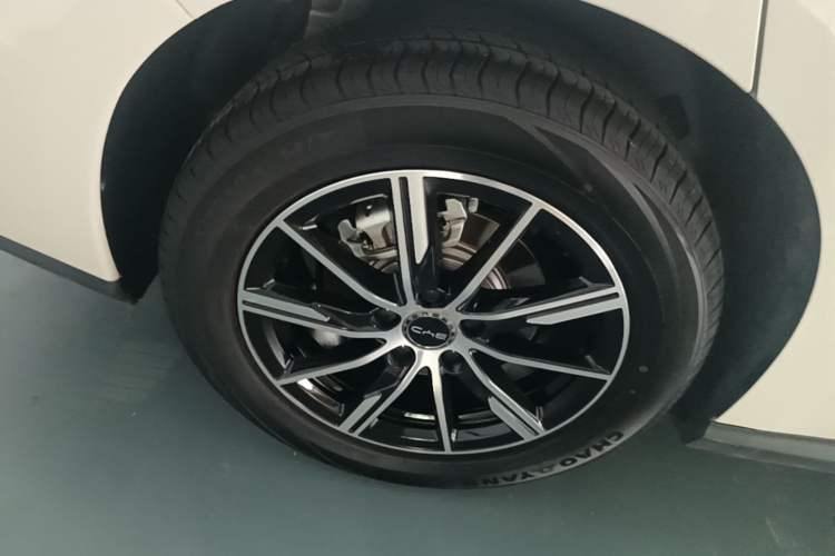Used BYD Seal 06 New Energy 2024 DM-i 80KM Prestige Model Right Rear Wheel Hub