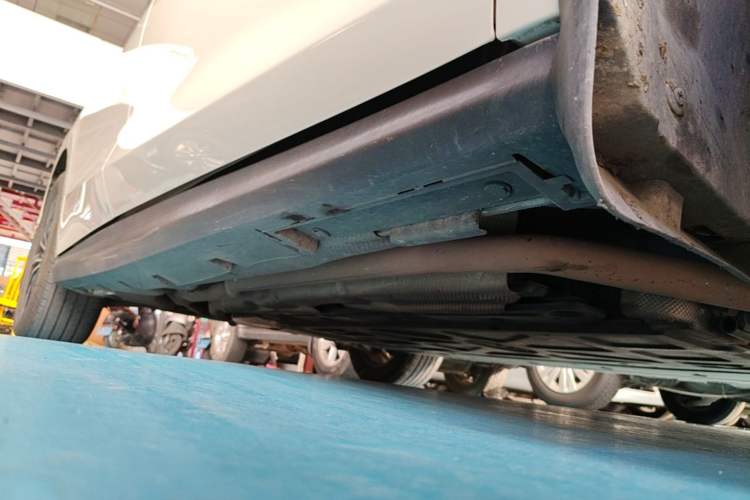 Used BYD Seal 06 New Energy 2024 DM-i 80KM Prestige Model Right Side Sill
