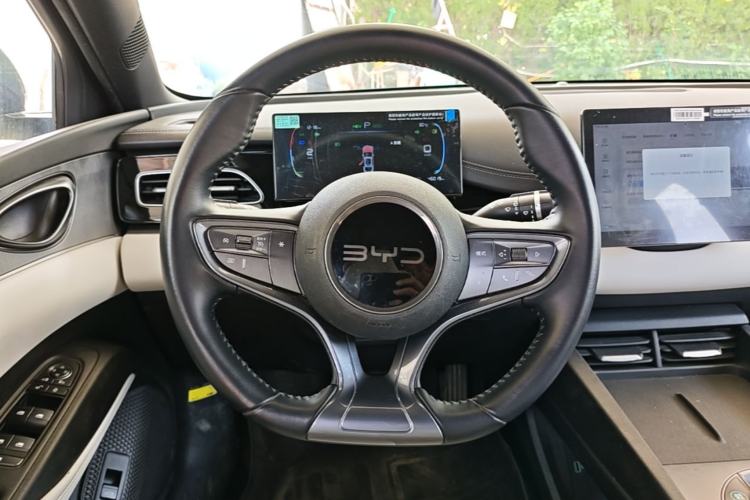 Used BYD Seal 06 New Energy 2024 DM-i 80KM Luxury Model Steering Wheel