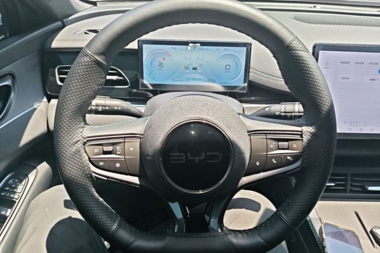 Used BYD Seal 06 New Energy 2024 DM-i 80KM Prestige Model Steering Wheel